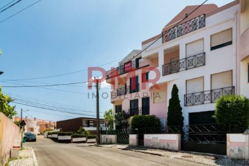 Moradia 5 Quartos em Loures