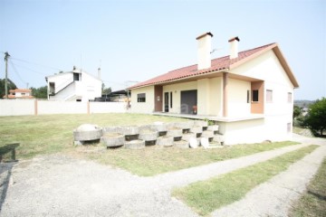 Maison 4 Chambres à Santa Eufémia e Boa Vista