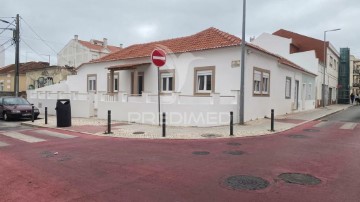 Maison 2 Chambres à Santo Onofre e Serra do Bouro