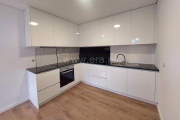 Apartment 2 Bedrooms in Arcozelo