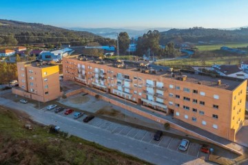 Apartamento 4 Quartos em Lustosa e Barrosas (Santo Estêvão)