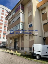 Apartment 3 Bedrooms in Póvoa de Santa Iria e Forte da Casa