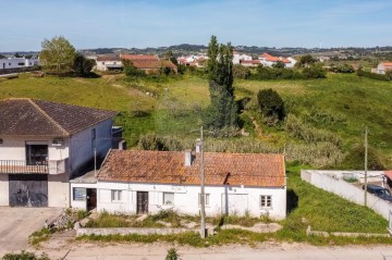 Moradia 2 Quartos em Évora de Alcobaça