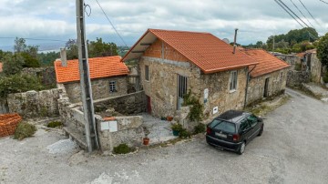 Moradia 2 Quartos em Santiago de Cassurrães e Póvoa de Cervães