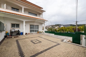 House 5 Bedrooms in Leiria, Pousos, Barreira e Cortes