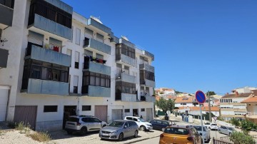 Apartamento 2 Quartos em Alverca do Ribatejo e Sobralinho