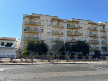 Apartamento 3 Quartos em Quelfes