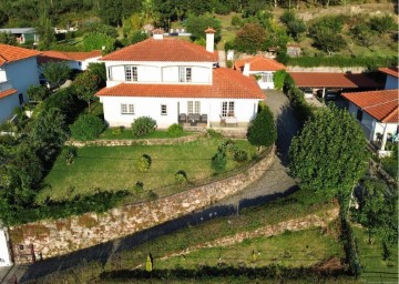 Maison 3 Chambres à Macieira de Cambra