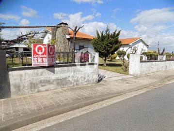 House 5 Bedrooms in Bougado (São Martinho e Santiago)