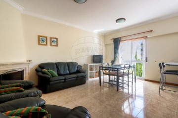 Apartamento 1 Quarto em Carcavelos e Parede