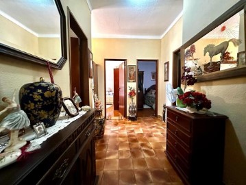 House 5 Bedrooms in Branca