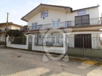 House 7 Bedrooms in Marinha das Ondas