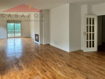 Apartamento 4 Quartos em Ramalde