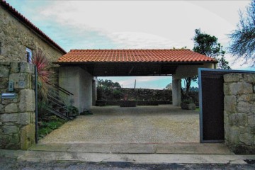 Maison 3 Chambres à São Miguel do Souto e Mosteirô