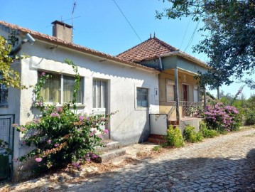 Maison 3 Chambres à Pelmá