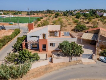 Maison 3 Chambres à Guia