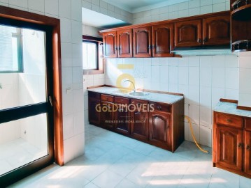 Apartment 3 Bedrooms in Amarante (São Gonçalo), Madalena, Cepelos e Gatão