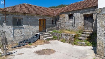 Maisons de campagne 3 Chambres à Bustelo, Carneiro e Carvalho de Rei