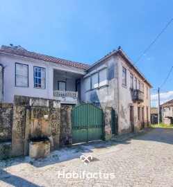 Maison 4 Chambres à Queirã