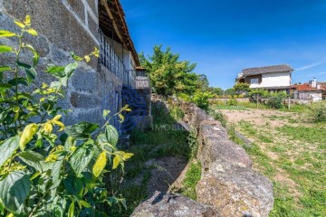 Quintas e casas rústicas 4 Quartos em Alpendorada, Várzea e Torrão