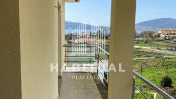 House 5 Bedrooms in Seixas