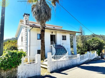 Maison 4 Chambres à Almalaguês