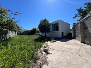 House 3 Bedrooms in Regueira de Pontes