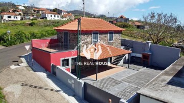 House 2 Bedrooms in Ponta do Pargo