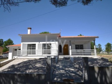 House 3 Bedrooms in Sameice e Santa Eulália