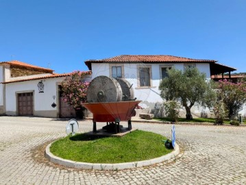 Quintas e casas rústicas 11 Quartos em Avantos e Romeu