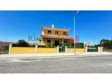 House 5 Bedrooms in Rio Maior