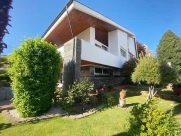 House 5 Bedrooms in Lamego (Almacave e Sé)