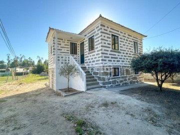 Maison 3 Chambres à Esmeriz e Cabeçudos