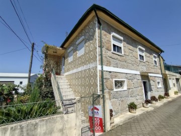 House 5 Bedrooms in Baltar