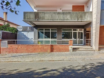 Commercial premises in Tamengos, Aguim e Óis do Bairro