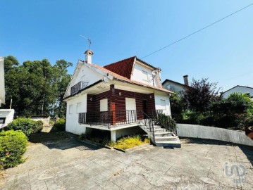 Maison 4 Chambres à Correlhã