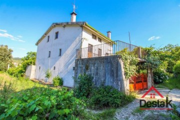 House 6 Bedrooms in Queirã