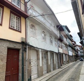 Apartment in Oliveira, São Paio e São Sebastião