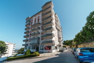 Apartment 4 Bedrooms in Seia, São Romão e Lapa dos Dinheiros