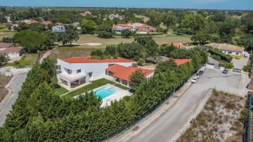 House 5 Bedrooms in Palmela