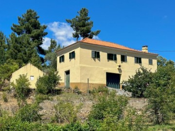 Maison 3 Chambres à Gouviães e Ucanha