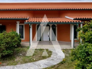 House 5 Bedrooms in Guia, Ilha e Mata Mourisca