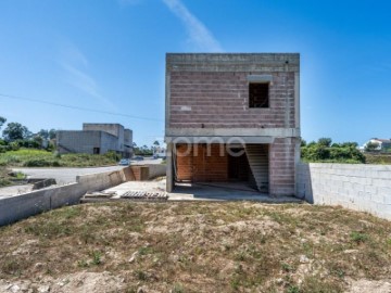 Moradia 3 Quartos em Castêlo da Maia