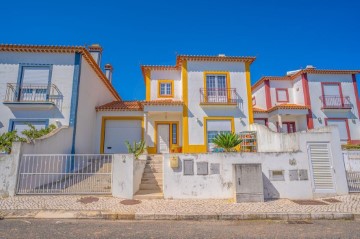 House 4 Bedrooms in Painho e Figueiros