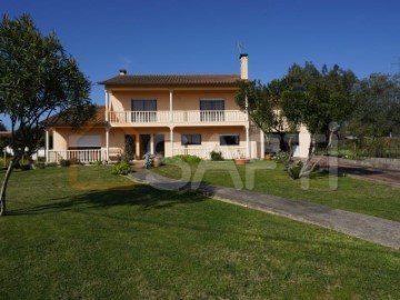 Maison 4 Chambres à Santa Eufémia e Boa Vista