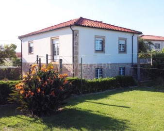 House 3 Bedrooms in Correlhã