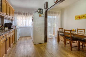 Apartment 2 Bedrooms in Mina de Água