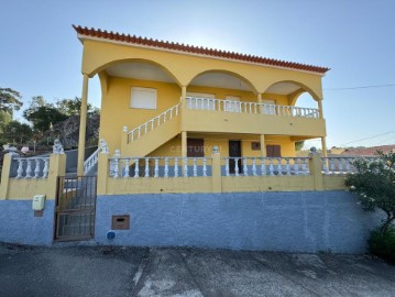 House 4 Bedrooms in Penamacor