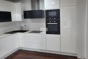 Apartamento 3 Quartos em Gondomar (São Cosme), Valbom e Jovim