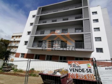 Appartement 2 Chambres à Camarate, Unhos e Apelação